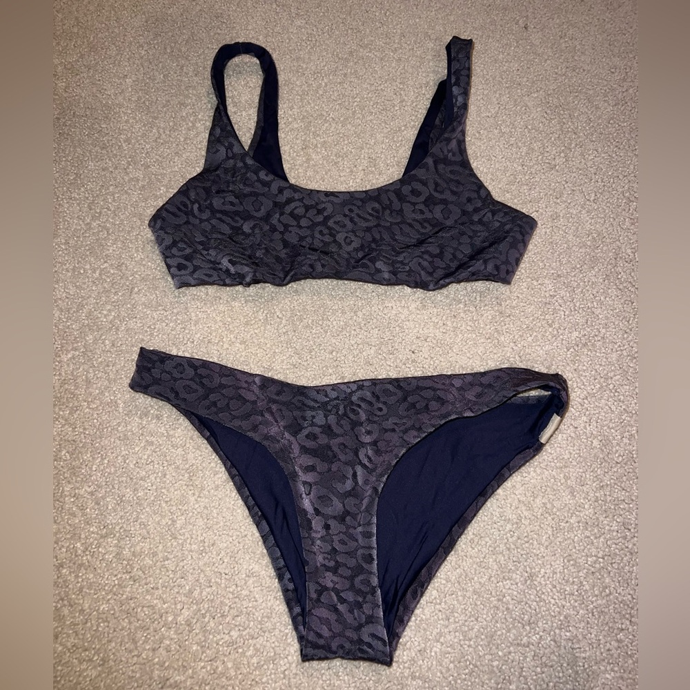 IMSY REVERSIBLE BIKINI TOP AND BOTTOM SIZE M